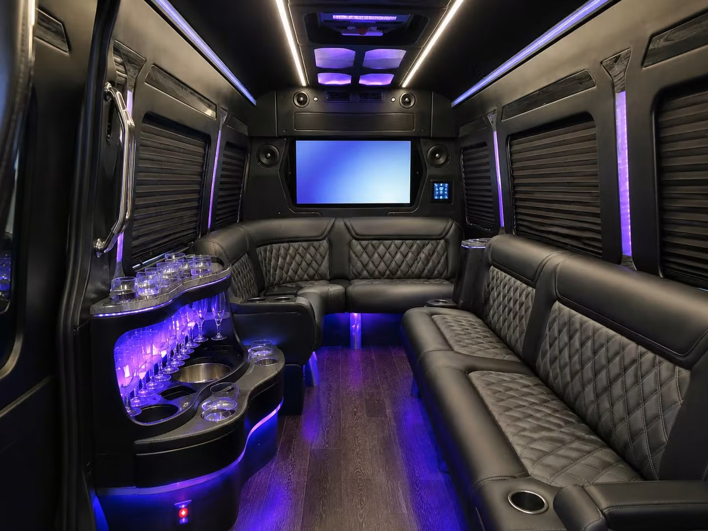 charterbuslynn com makes pre prom and post prom transportation easy in lynn