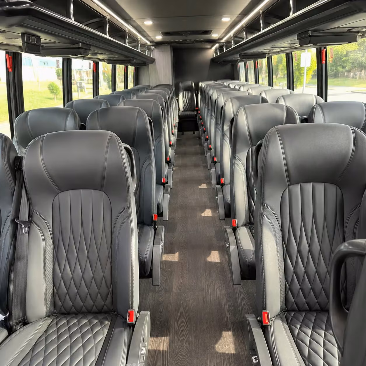 lynn 15 passenger minibus rental
