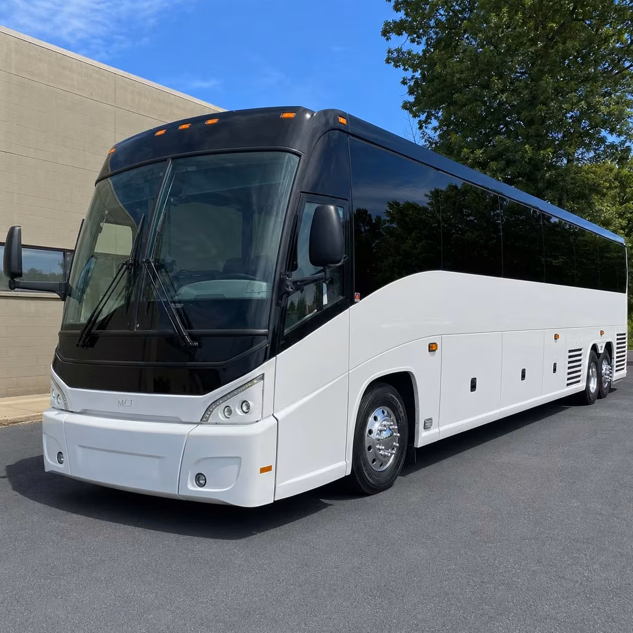lynn charter bus rental exterior